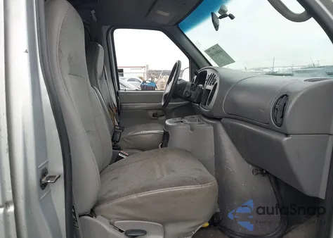 2002 Ford E-250 Commercial/Recreational z USA, uszkodzony, nr VIN 1FTNS24LX2HB16357